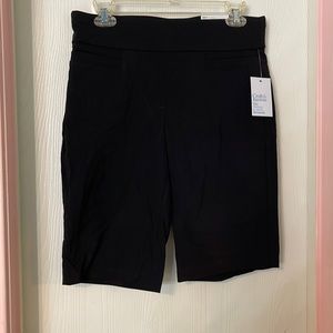 Croft & Barrow The Tummy Control Bermuda Size 8